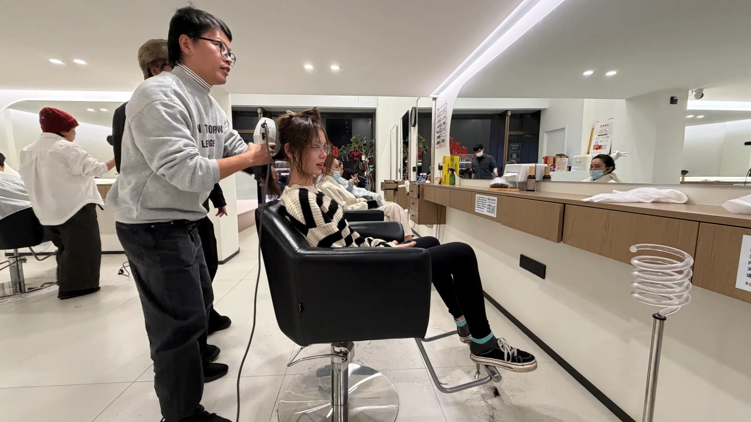 Hair salon in Ruian