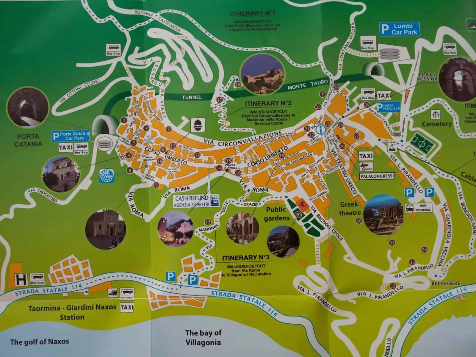 The Taormina town map, itineraries and car parks marked